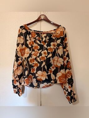 NWT Express Black Floral V Neck Tie-Front Blouse W/ Orange Cream Flowers